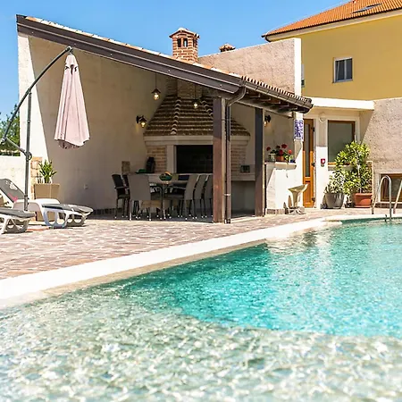 Apartamento Lovely In With Wifi