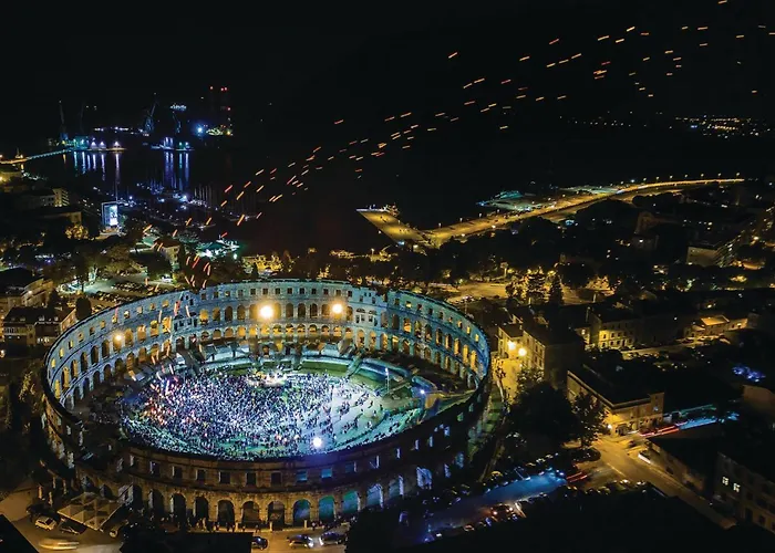 Lovely Apartment In Pula With Wifi