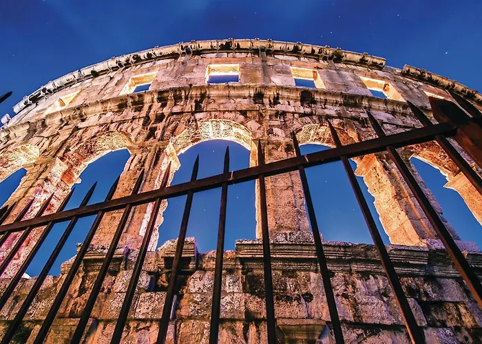 Apartment Lovely Apartment In Pula With Wifi *