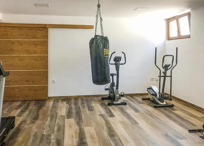 Apartment Lovely Apartment In Pula With Wifi Pula